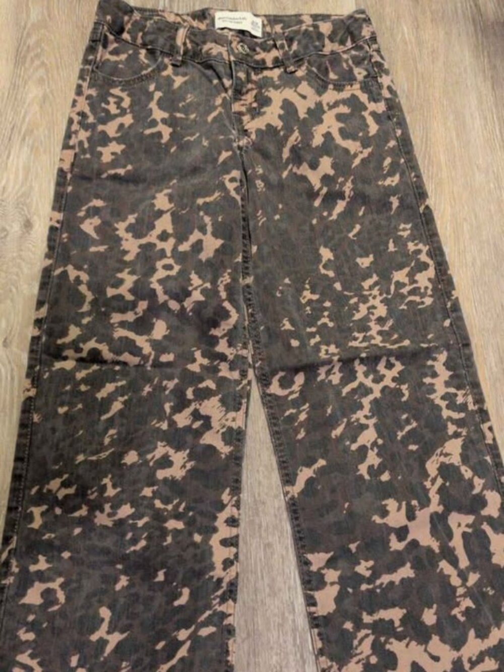 Abercrombie Kids Low Rise Baggy Jeans Size 9/10